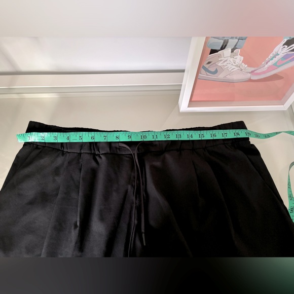 Lululemon Stroll At Sundown 3” *vent-light mesh - Picture 3 of 8